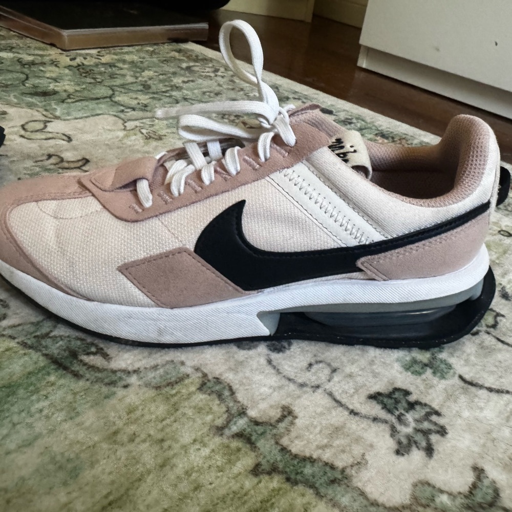 Nike Pink and Black Sneakers